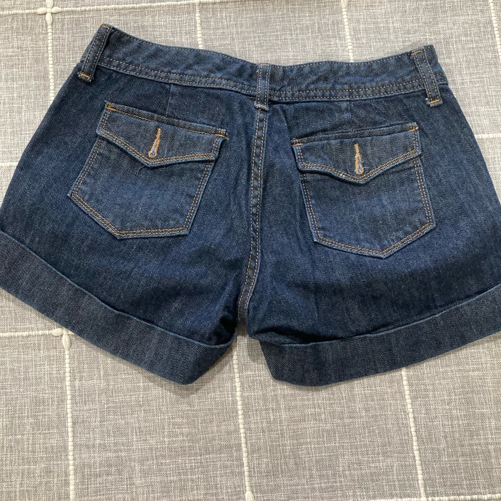 Shorts - Picture 2 of 2